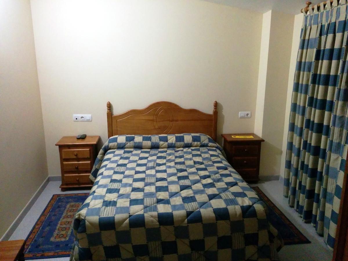 מלון El Puente  Hostal Carmen מראה חיצוני תמונה